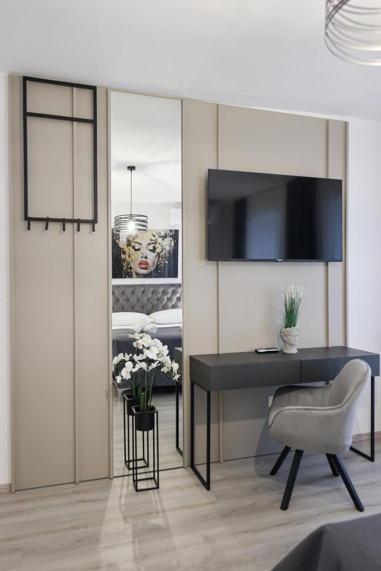 Classy Apartments In City Centar Zadar Exterior photo